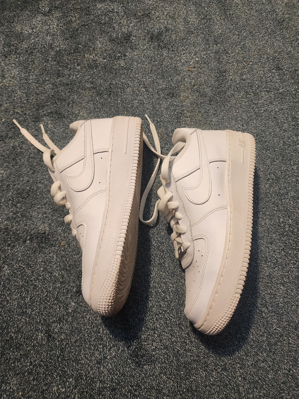 Nike White Kids Low-Top Sneakers